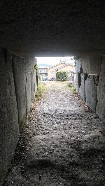 岩屋山古墳羨道.JPG