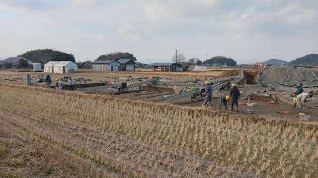 発掘調査中.JPG